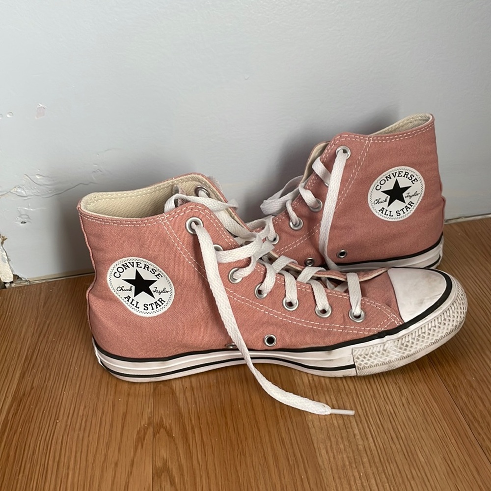 Converse size 8